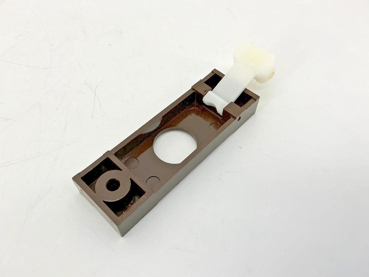 New Gemco SD0157100 Roller Follower Adapter / Assembly P-520-B