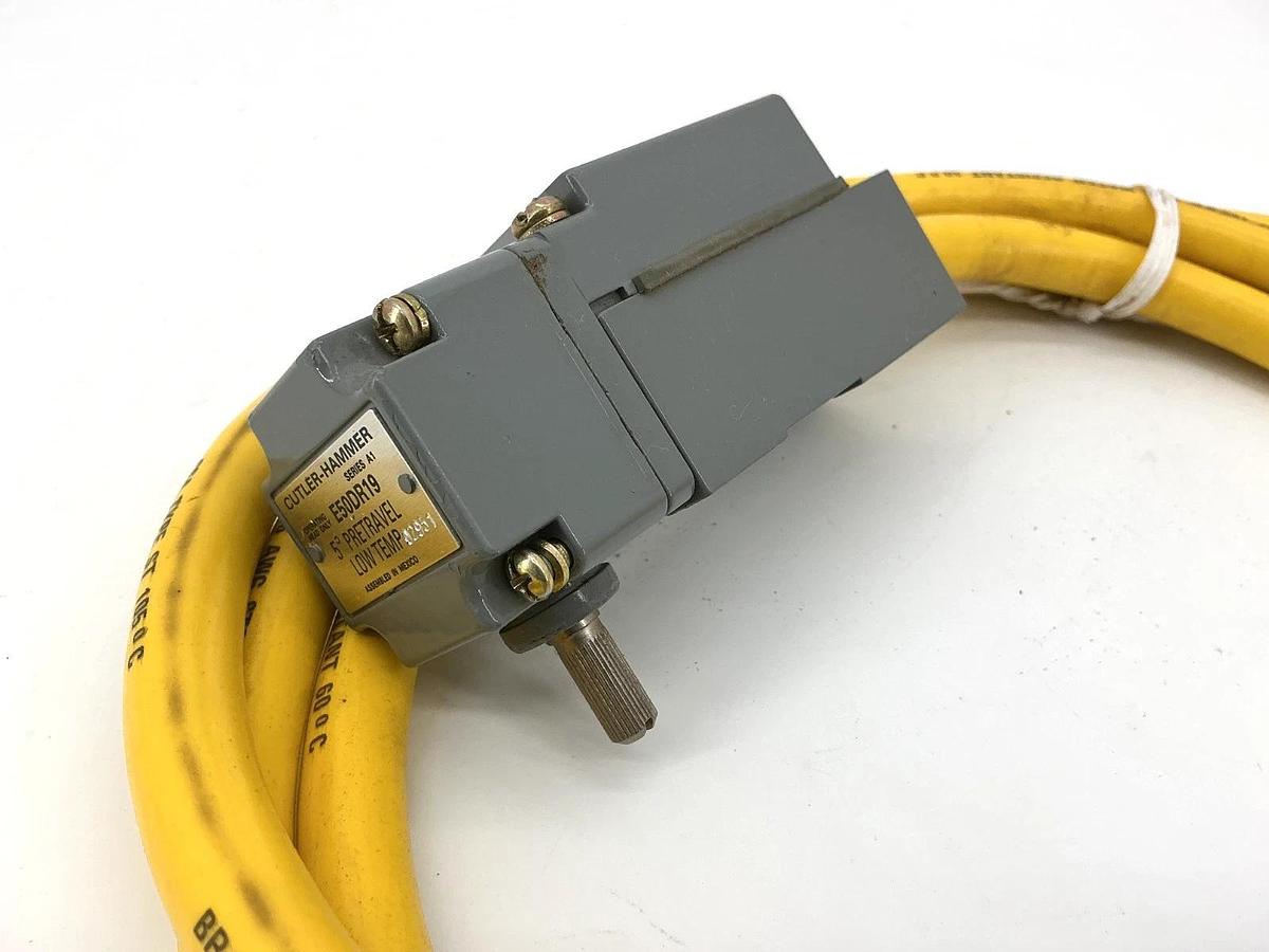 New Eaton Cutler-Hammer E50RAS Limit Switch with 8ft Cable