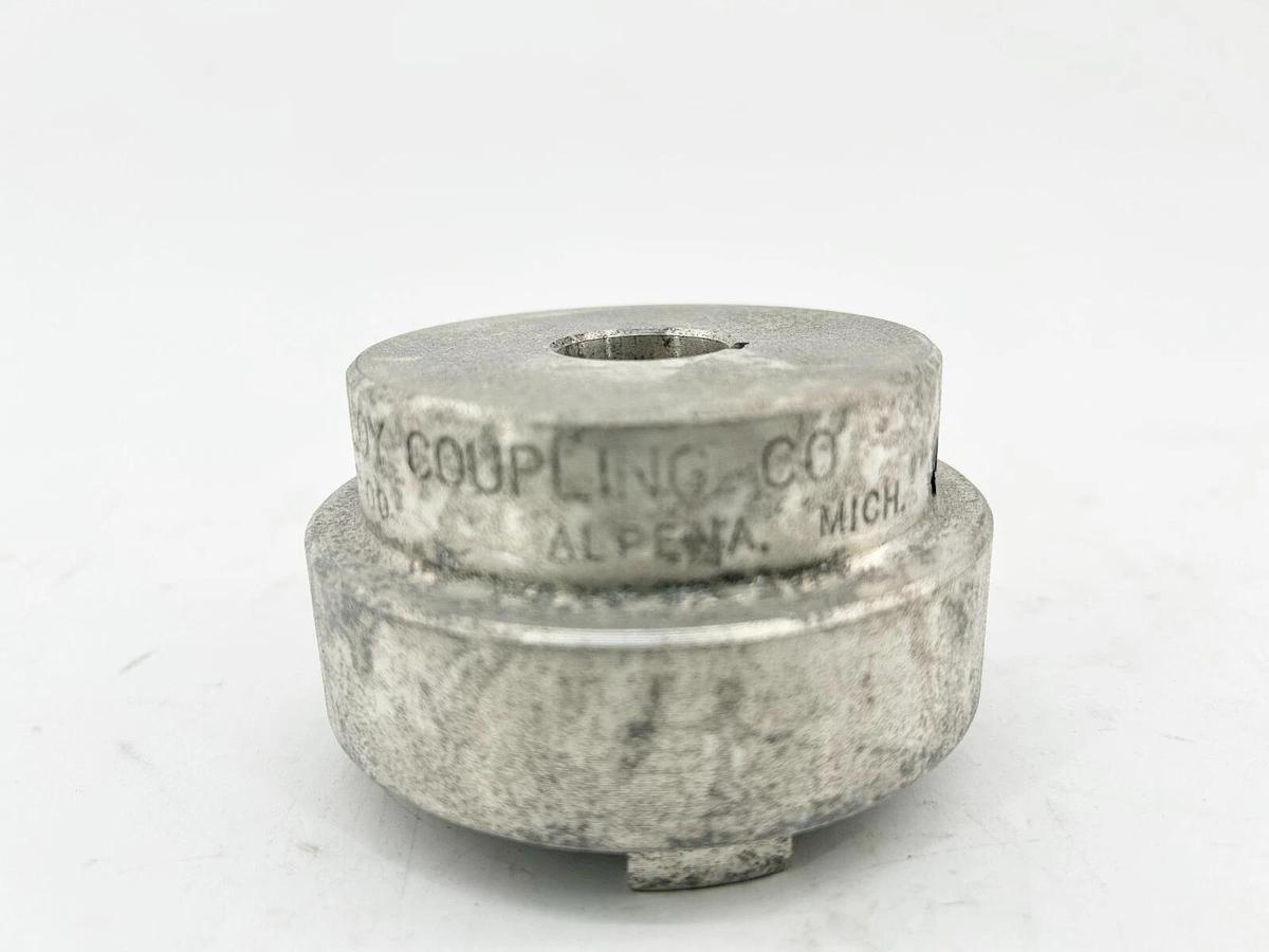 New Magnaloy Coupling M30002806 Coupling Hub 7/8" Hub 3/16" Keyway