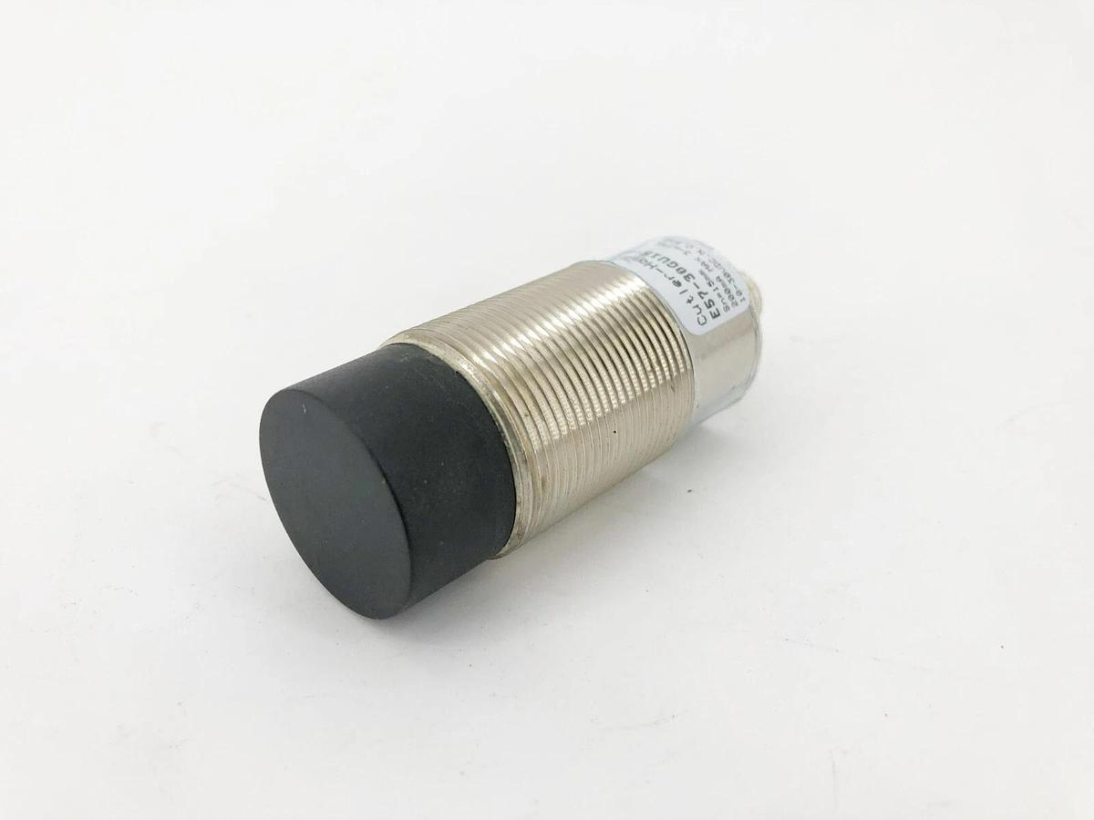 New Eaton E57-30GU15-GDB Proximity Sensor 15mm Range 10-30VDC 4 Pin