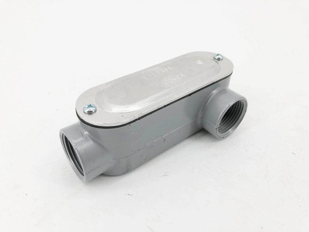 Lot of 2 New E121488 1" LL Aluminum Conduit Bodies With Cover