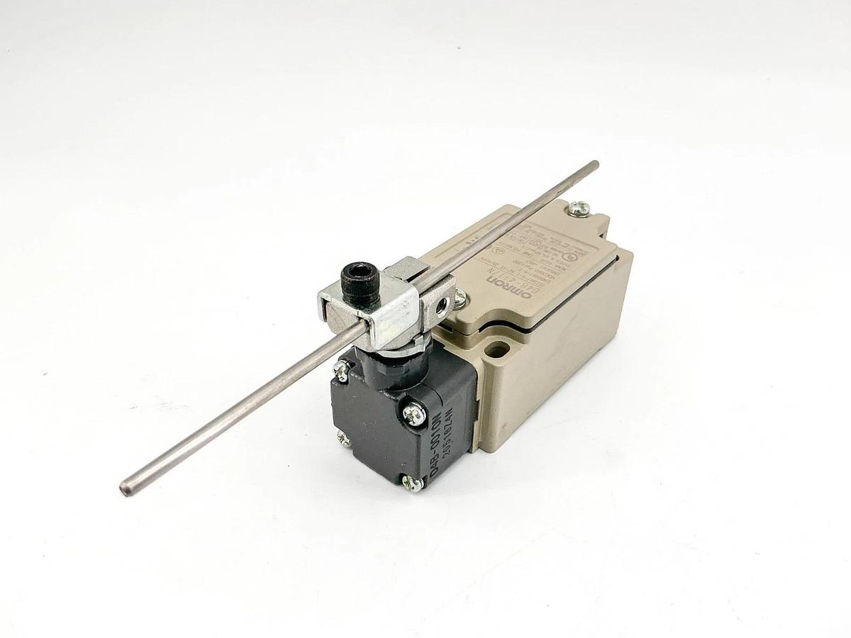 New Omron D4B-4117N Limit Switch 400V 2A 5187 - No Box