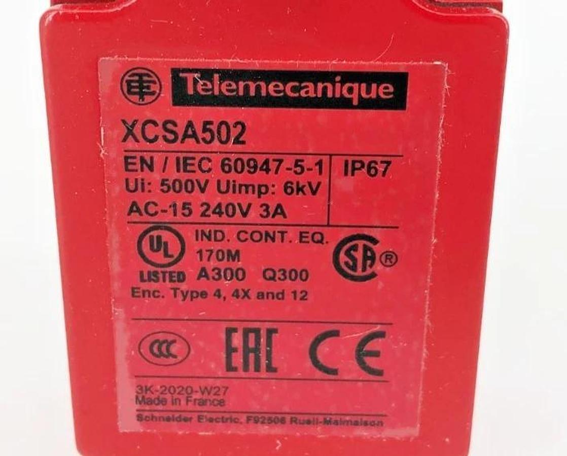 New Telemecanique XCSA502 Safety Limit Switch 500V AC15 240V 3A 071889