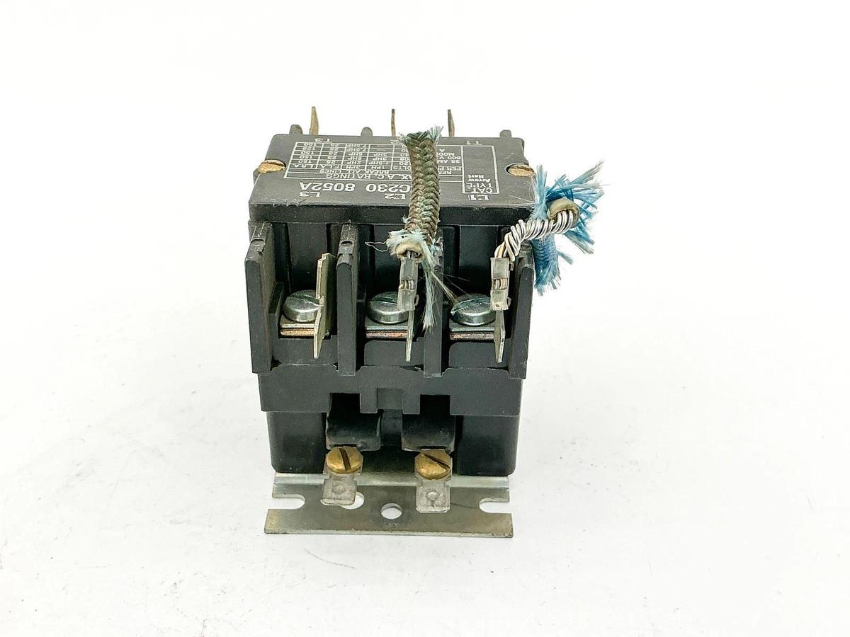 Used Arrow Hart ACC230-8052A Contactor 24V Coil 50/60Hz