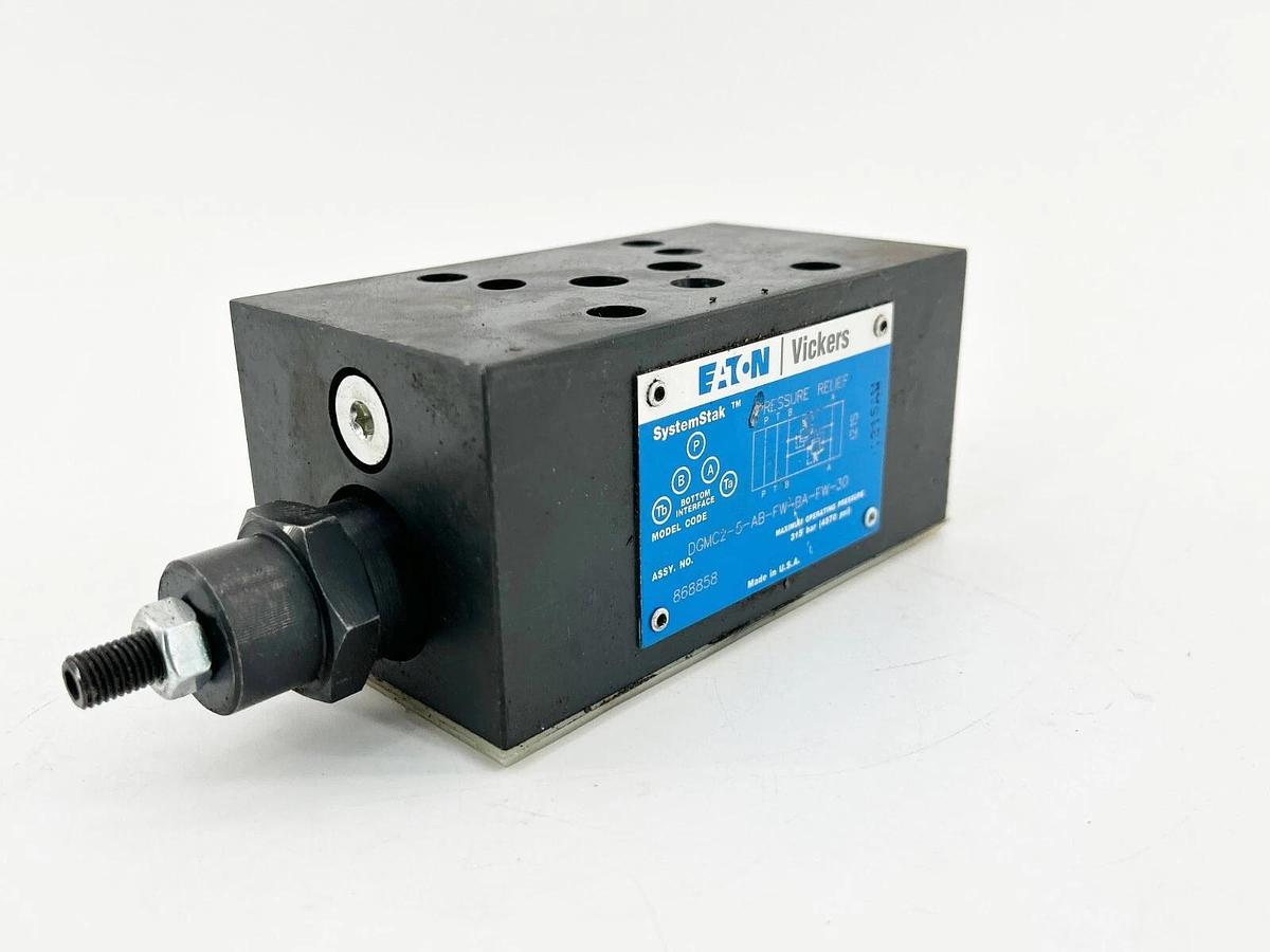 New Eaton Vickers DGMC2-5-AB-FW-BA-FW-30 Pressure Relief Valve 868858 - No Box
