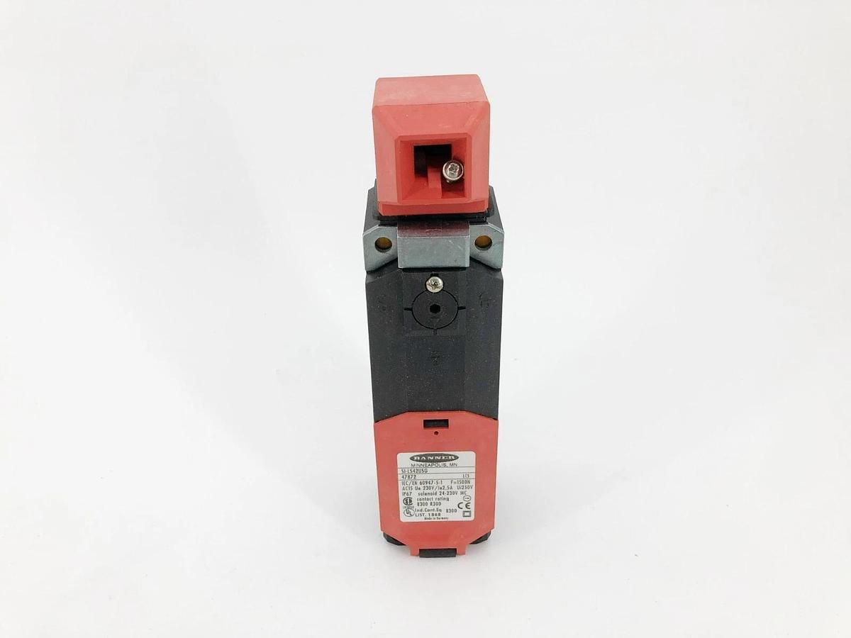 New Banner Engineering SI-LS42USG Interlock Switch Actuator 47872