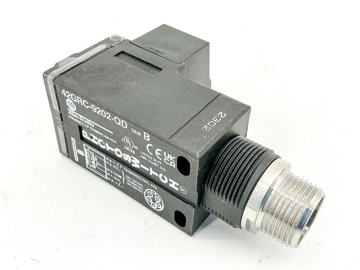 New Allen Bradley 42GRC-9202-QD Photoswitch Sensor 70-264VDC 4VA Ser.B - No Box