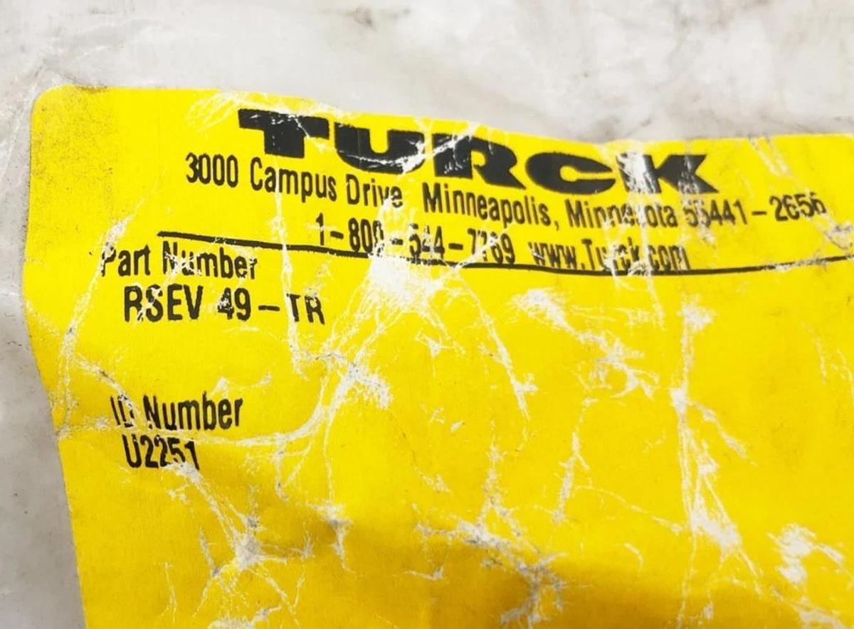 New Turck RSEV 49-TR Connector M12 Male Straight U2251