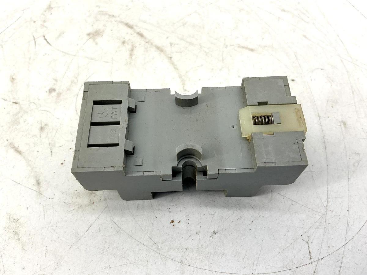 Used Lot of 5 Unbranded SY4S-05 Relay Socket 14-Pin 7A 300V SY4S05 29077