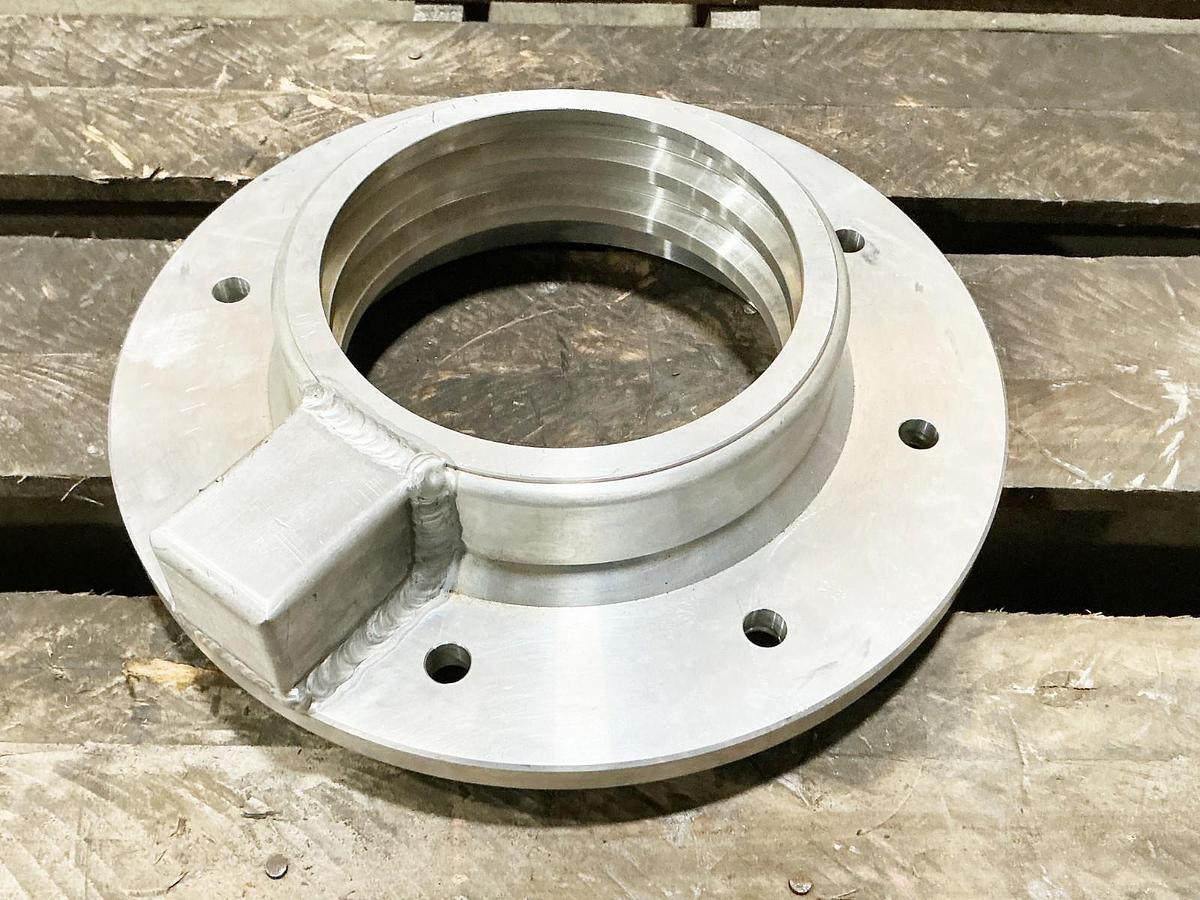 New Valmet 9N83039510 Inner Bearing Cap Held End - No Box