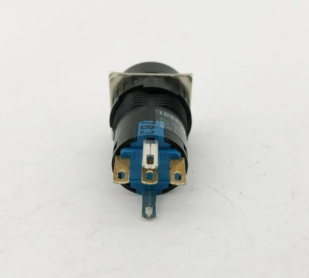 Lot of 5 New IDEC AL6A-A100 Pushbuttons SPDT Maintained A6 16mm Unibody