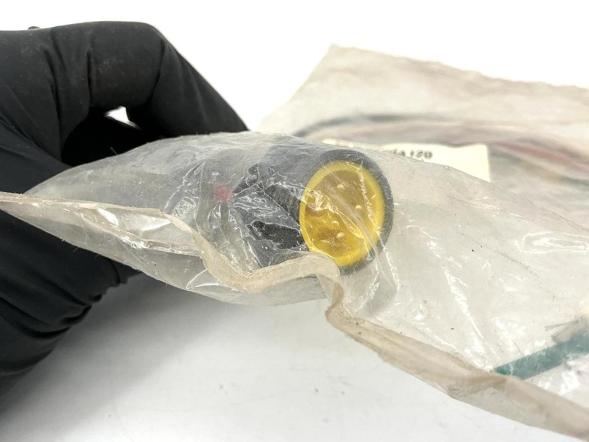 New Brad Connectivity 1R4006A20A120 Male Straight 4P 4-Wire 12" 16AWG PVC Leads