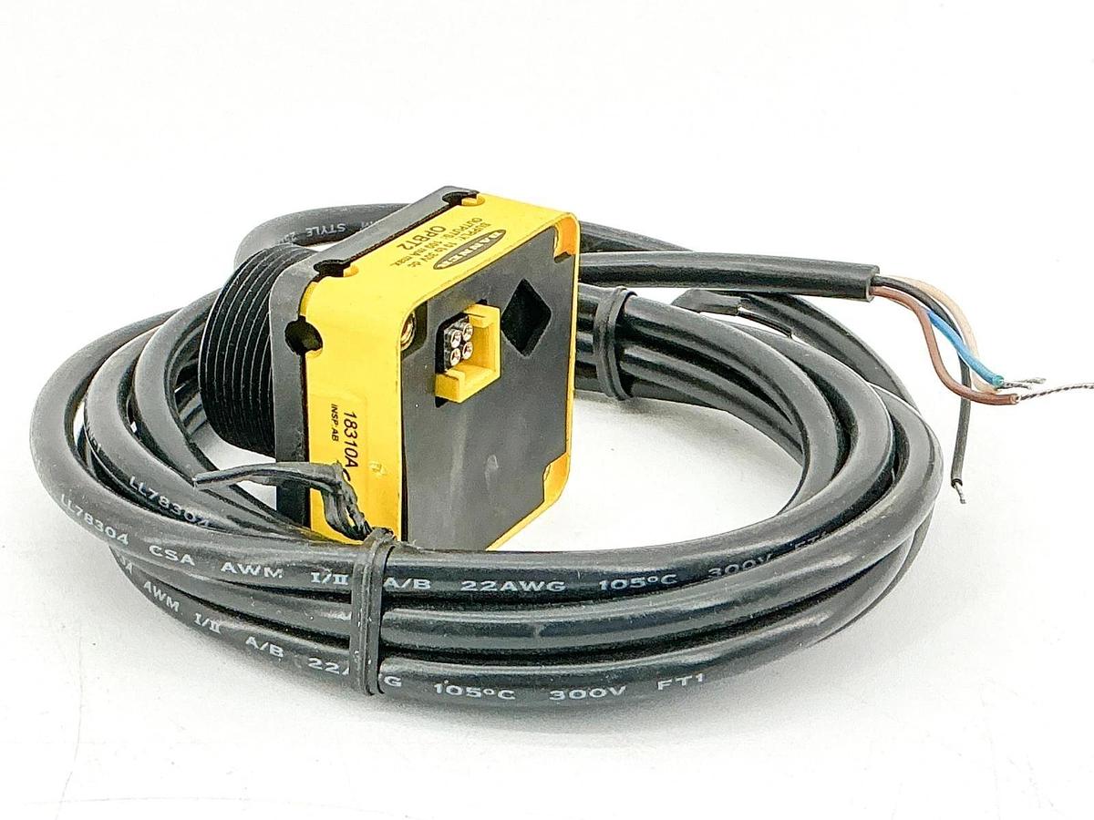 New Banner Engineering OPBT2 Omni-Beam Power Block 10-30VDC 27073 - No Box