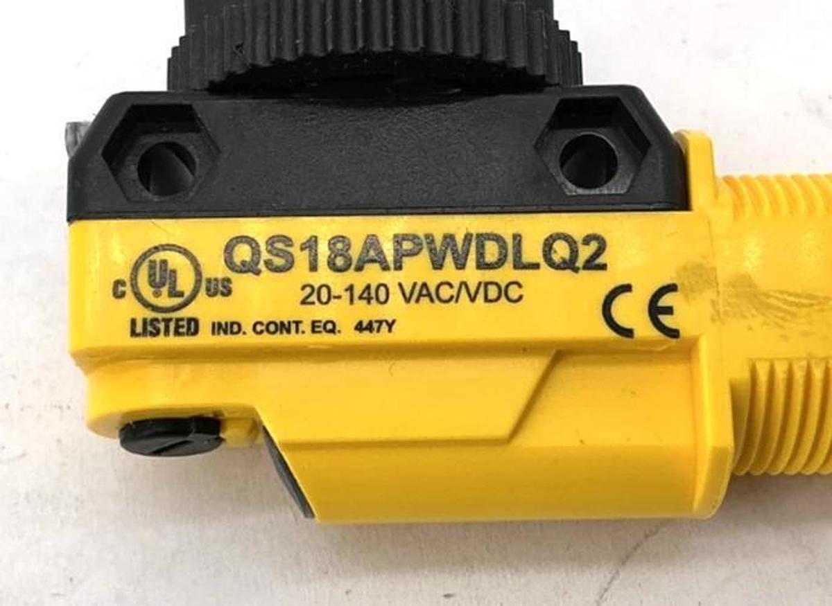 New Banner QS18APWDLQ2 World-Beam QS18 Universal Volt Sensor 79574 Range-450mm
