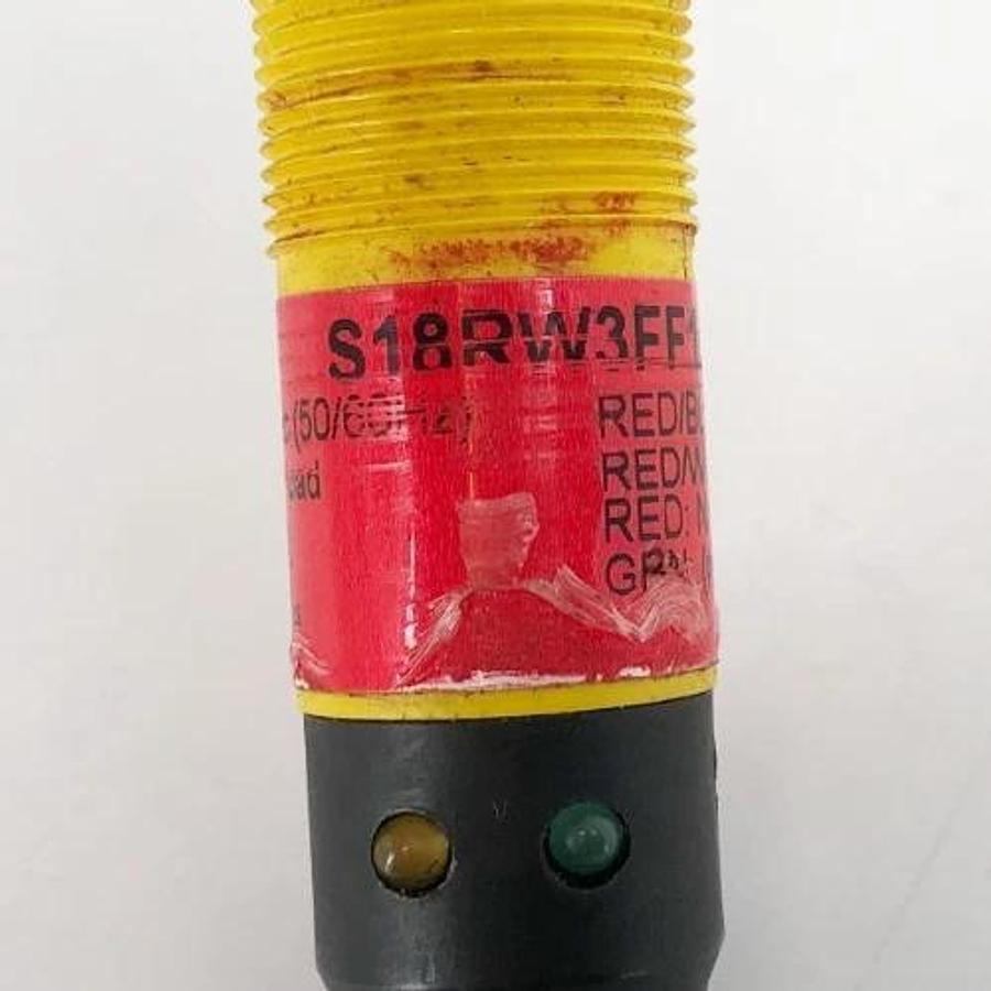 Used Banner S18RW3FF100Q1 Photoelectric Sensor 20-250VAC