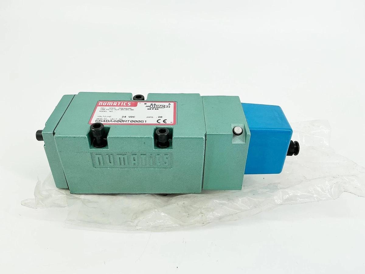 New Numatics 554BA400MT00061 Solenoid Valve 24VDC .20A 150PSIG