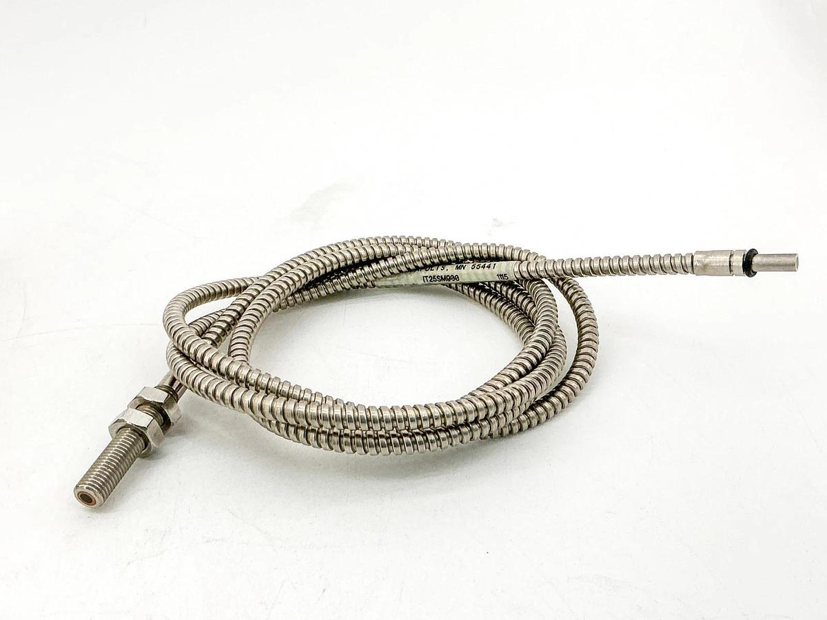 New Banner Engineering IT25SM900 Fiber Optic Sensor 21030