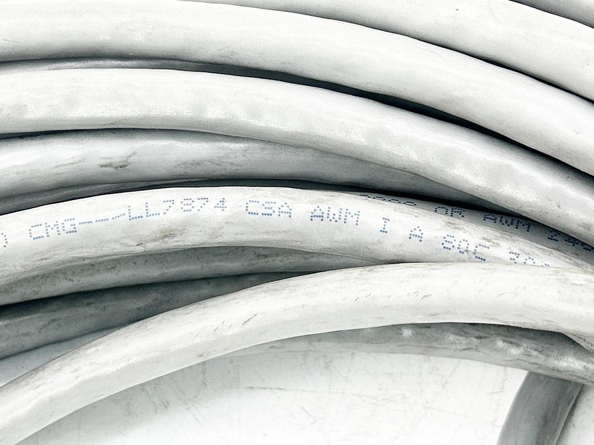 New DE9407237-32(DC) Cordset 300V 081010 - No Box