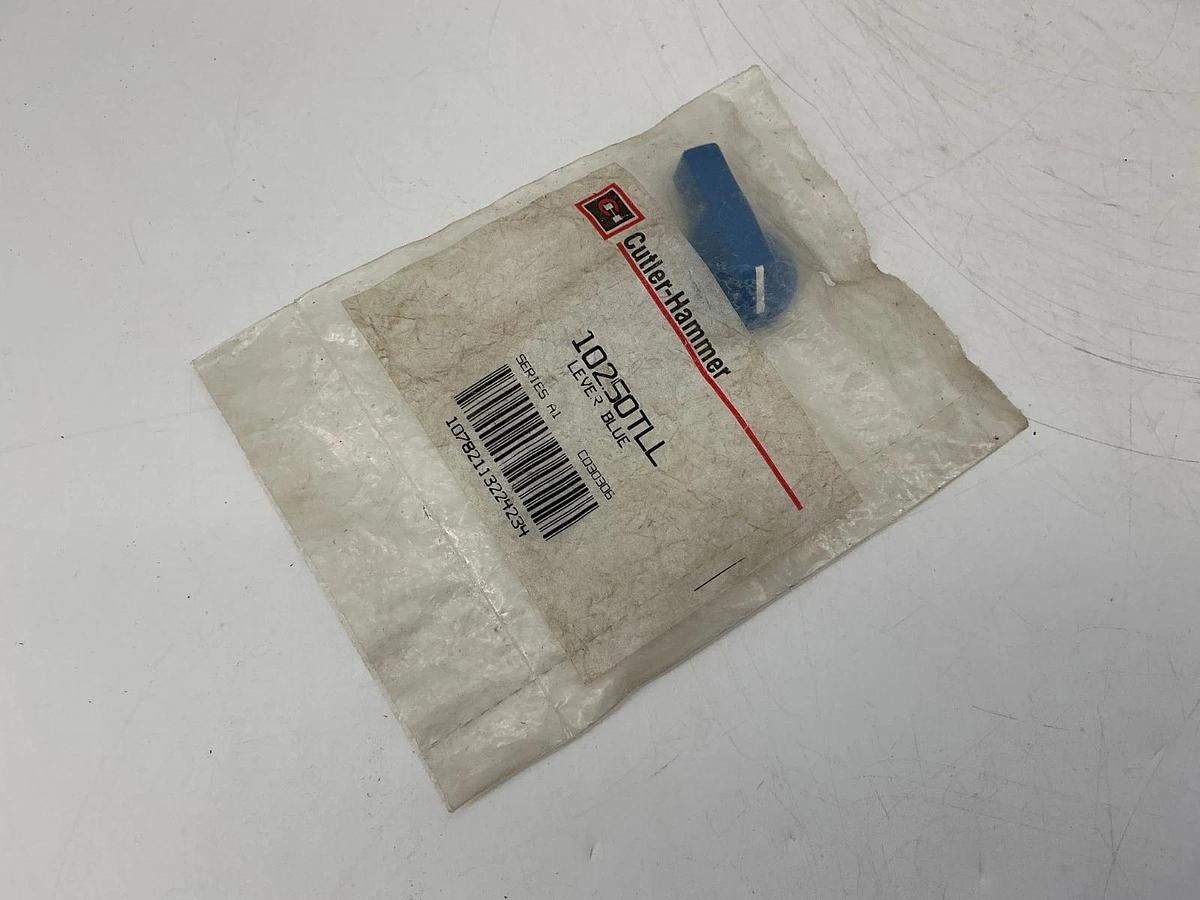 Lot of 2 New Cutler-Hammer 10250TLL Ser A1 Selector Switch Lever Blue
