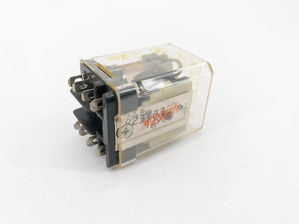 New Square D 8501-KP13V14 Series D General Purpose Relay 3PDT 10A 24V