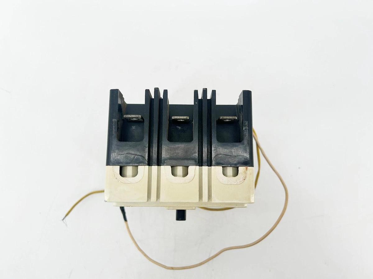 Used Westinghouse FD3030 Circuit Breaker 30A 3P 600V FD25K