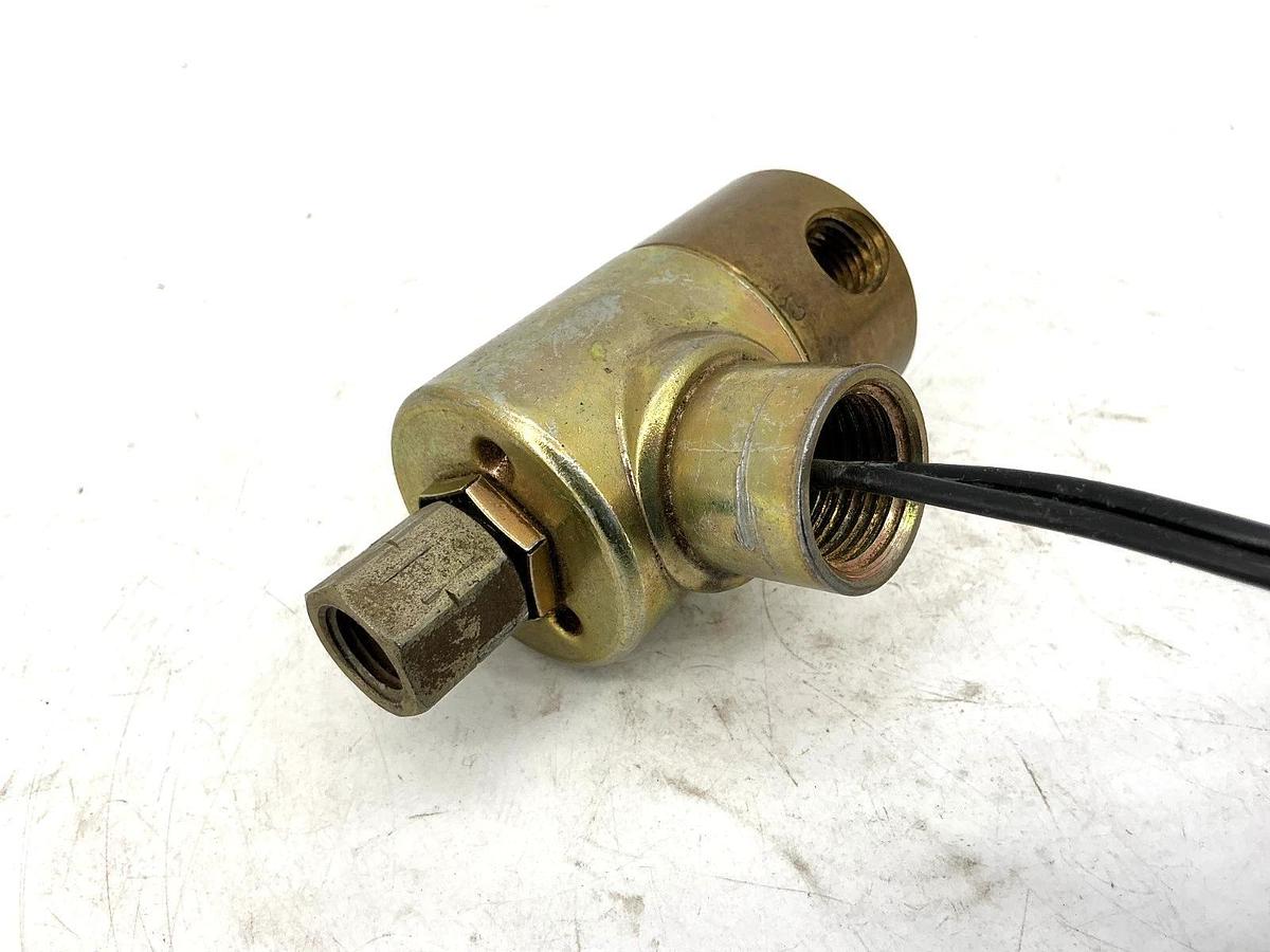 Used KIP Inc 652152 Solenoid Valve ORIFICE 1/16 X 1/16 MOPD 200 10Watts 120VAC 60HZ