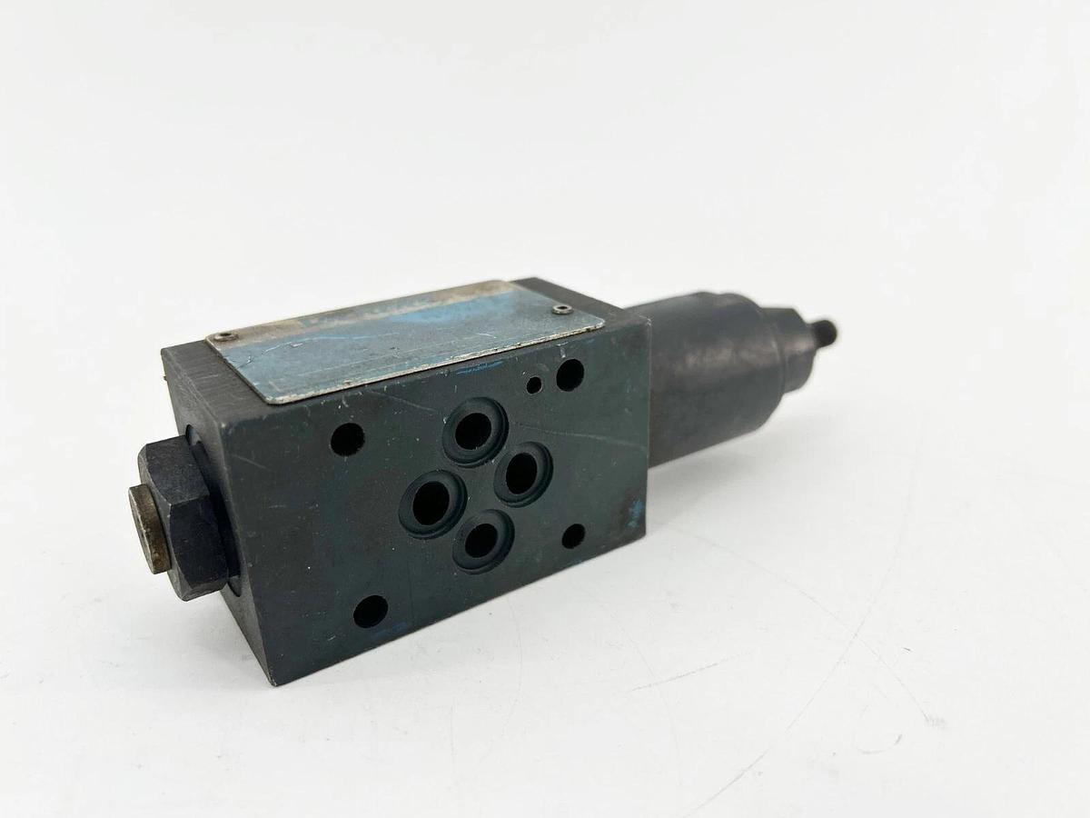 Used Vickers DGMX2-3-PP-CW-S-40 Pressure Reducing Valce Overlapped 140Bar 2000PSI