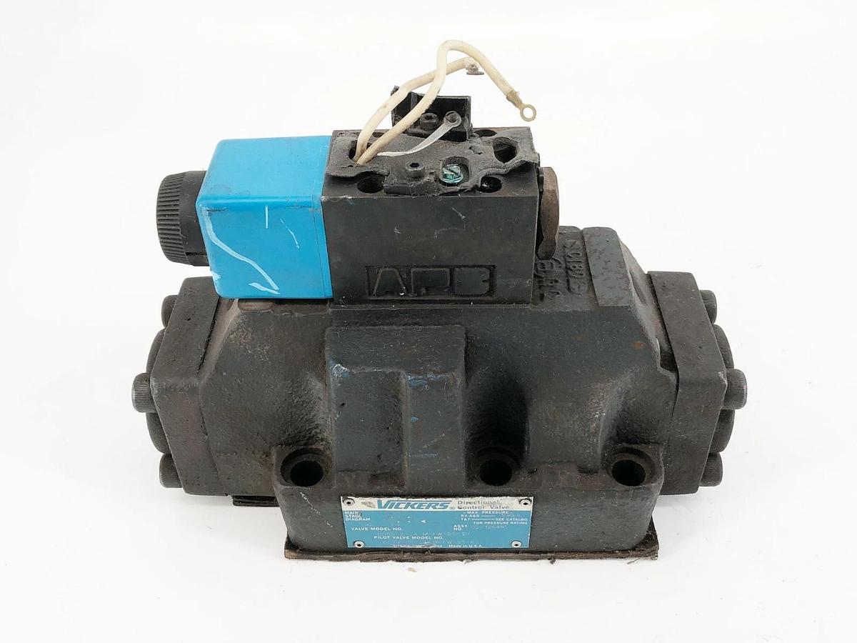 Used Vickers DG5S-8-2A-M-FW-B5-30 Solenoid Valve w/ DG4V-3S-2A-M-FW-B5-60 02-126461
