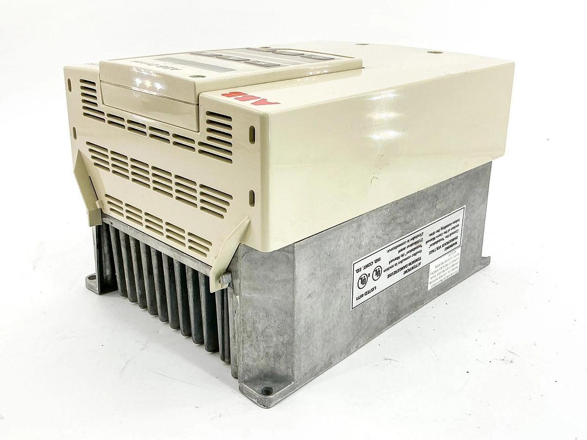 Used ABB ACS201-1P6-3-00-10 AC Drive 480V 3A 3PH 63Hz - For parts - Not working