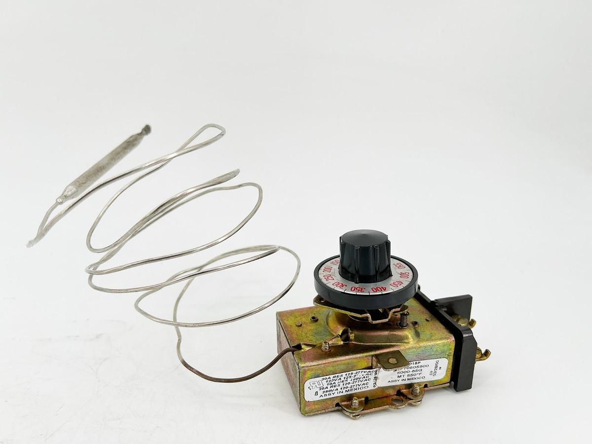 Used Robertshaw D1F70605900 Thermostat Control 100-550F Capillary 60"