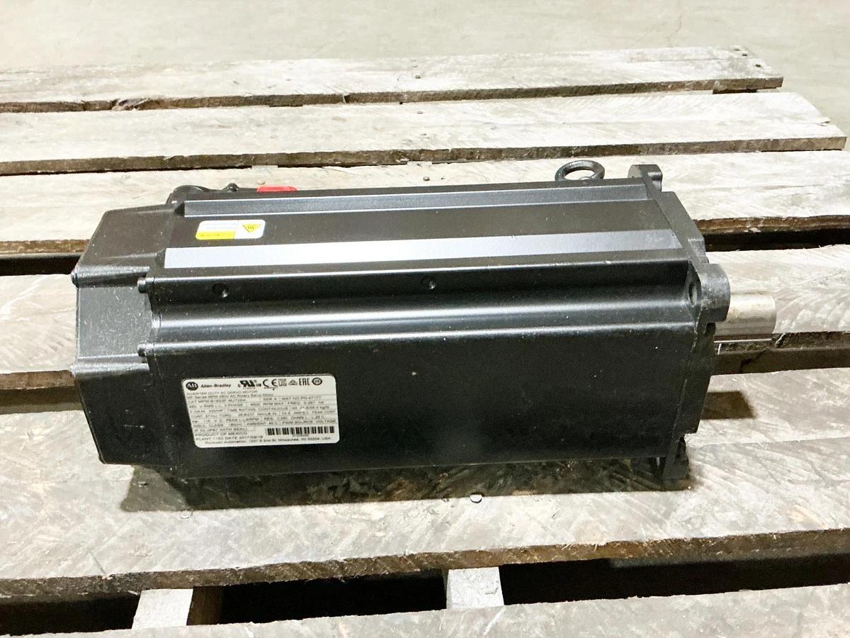 New Allen Bradley MPM-B1653F-MJ72AA AC Servo Motor 480V 4000RPM 3PH 34.9A Ser.A