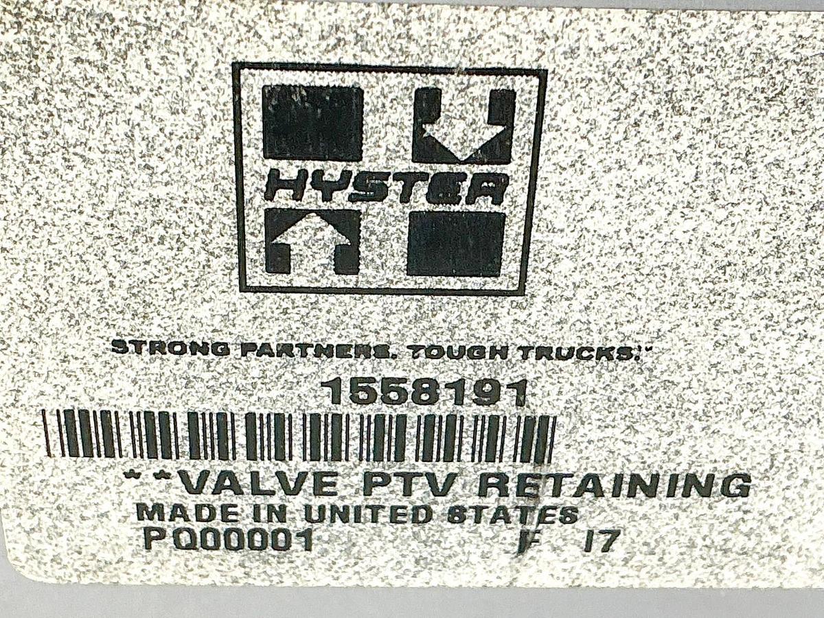 New Hyster 1558191 PVT Retaining Valve