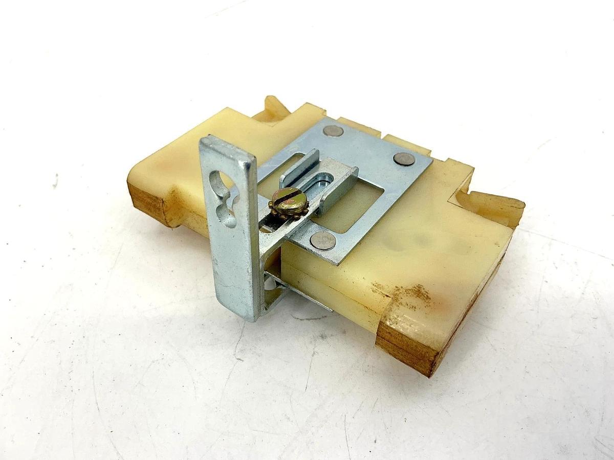 New Westinghouse M34-2A Mechanical Interlock use w/ A/200 Units M342A 1255C91G03