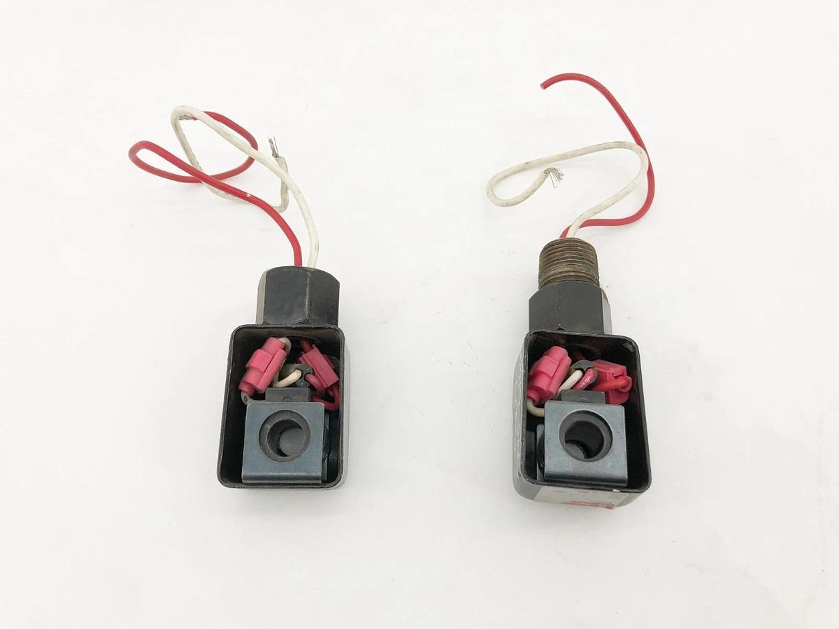 Used Lot of 2 Schrader Bellows BB3 Coils 24VDC 2.5W