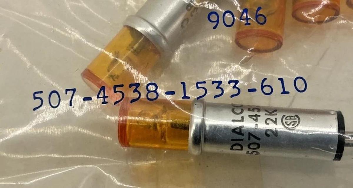 Bag of 5 New Dialight 507-4538-1533-610 Indicator Bulb Amber 2P 507-4538 22K