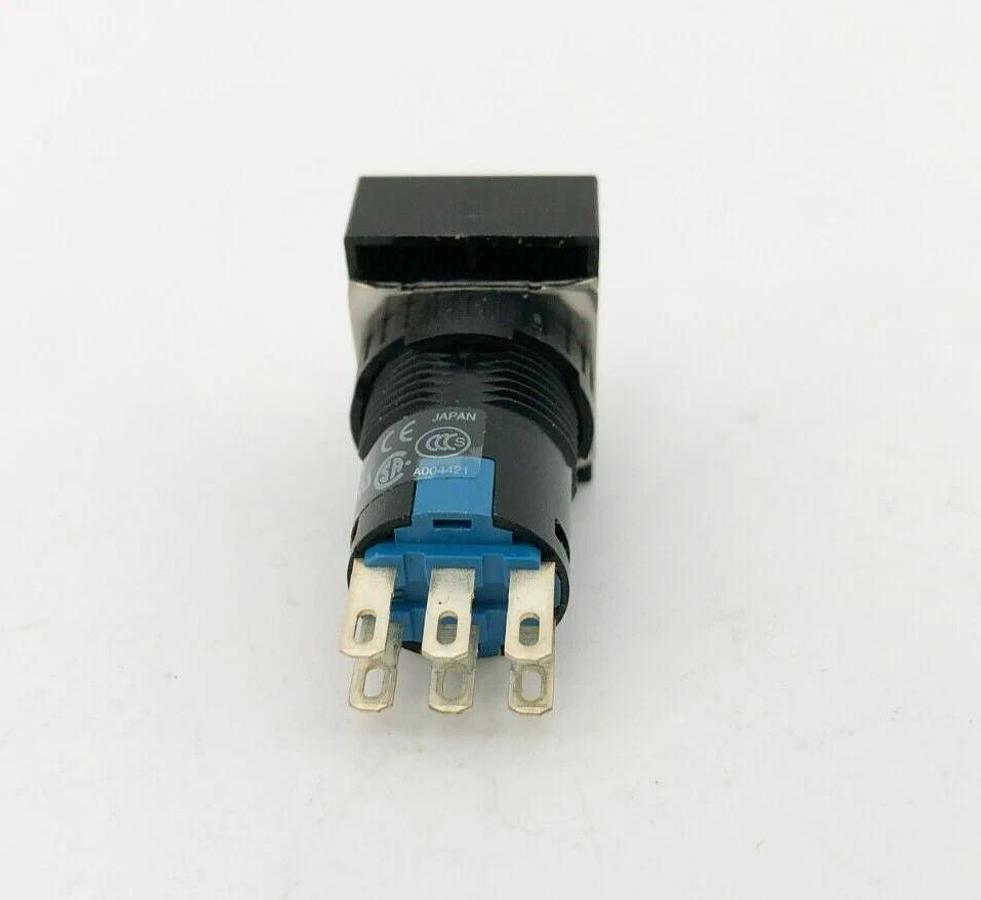 Lot of 3 New IDEC AS6H-3Y2P Rotary Switches 3-Pos. Maintained 16mm
