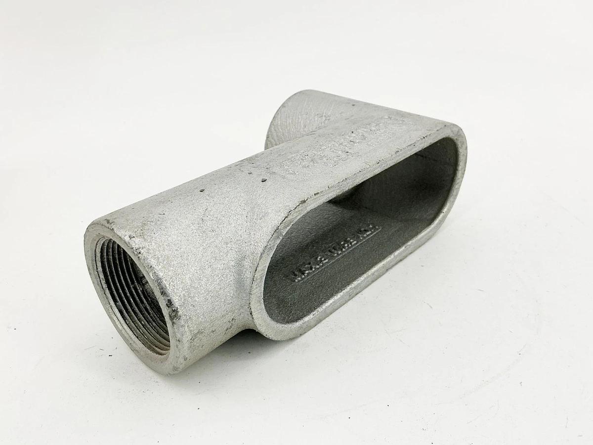 New Box of 2 Crouse Hinds LB57 Conduit Body Outlet 1-1/2"
