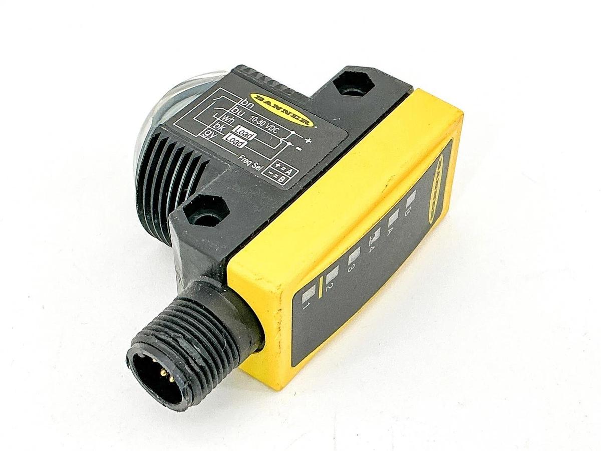 New Banner QS30RRXQ World-Beam Photoelectric Sensor 10-30VDC 71741