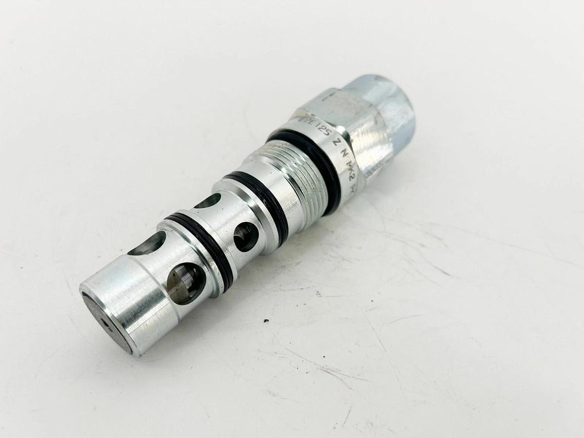 New Parker E2E125-Z-N-MK2-PK Control Valve