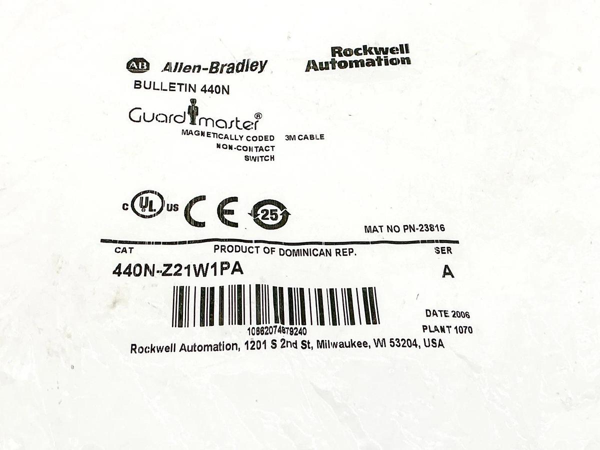 New Allen Bradley 440N-Z21W1PA Guardmaster Non-Contact Switch Ser.A