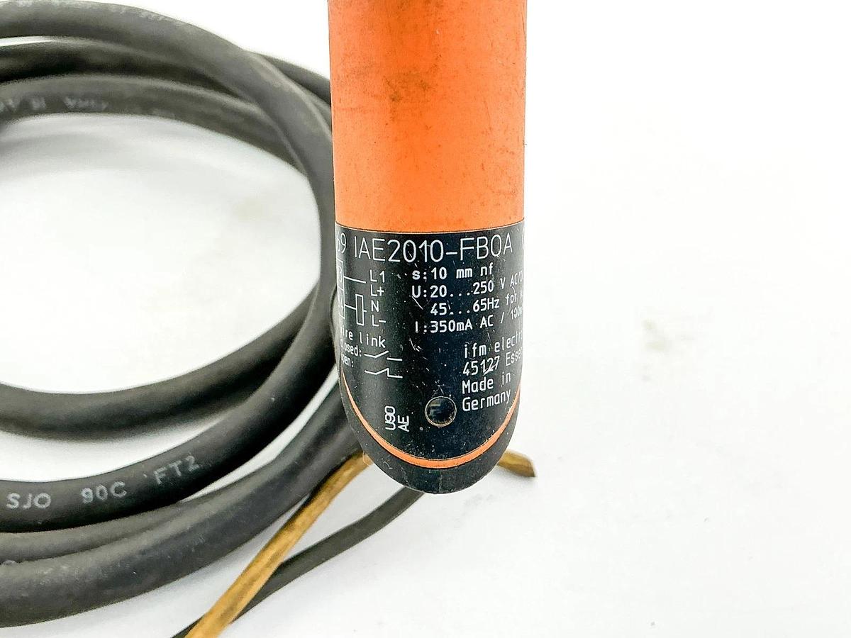 Used IFM IAE2010-FBOA Proximity Switch Sensor 250V 10mm Sens 100mA IA0069