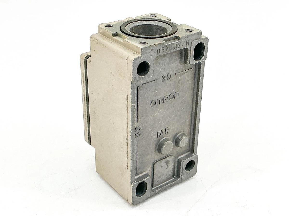Used Lot of 2 Omron D4B-4100N Limit Switch Body 400V 2A