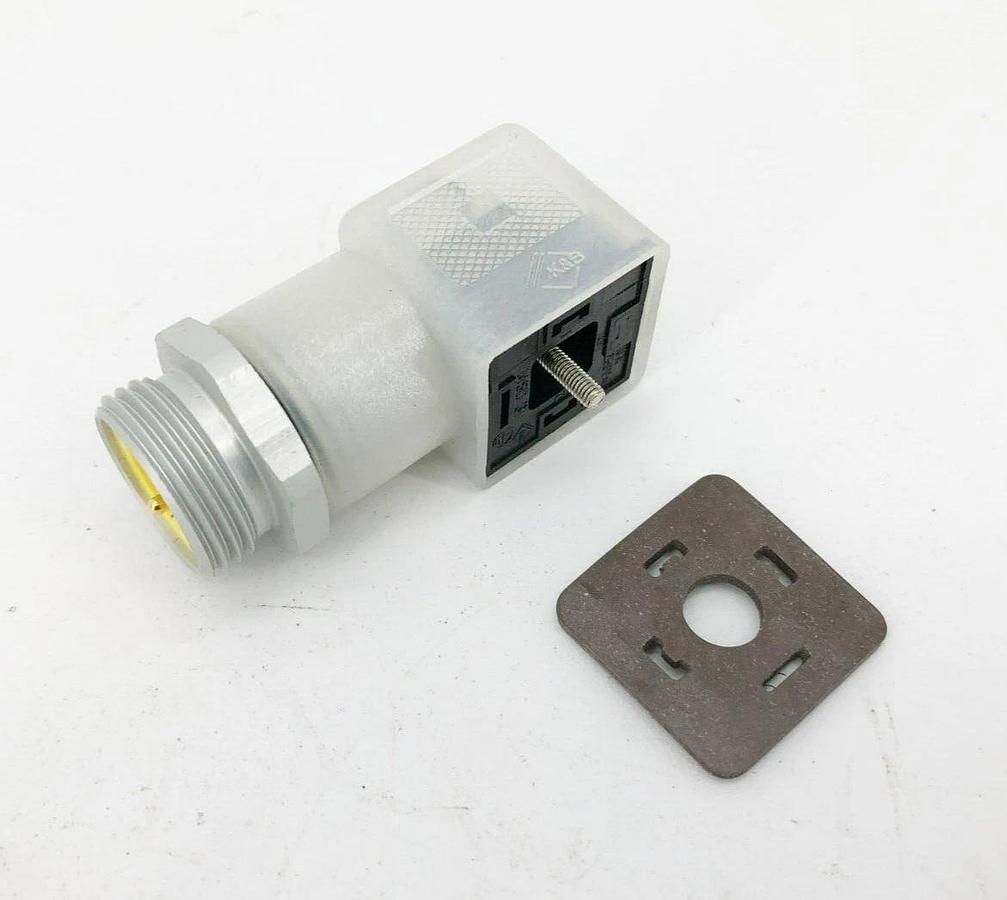 New Canfield FAC211M0372300 Fieldbus Automotive To ISO Connector