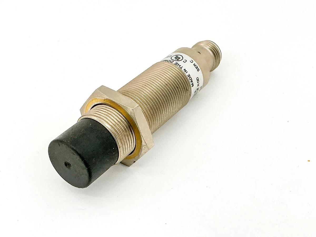 New Allen Bradley 872C-D8NP18-D4 Inductive Proximity Sensor 30V Ser.C - No Box