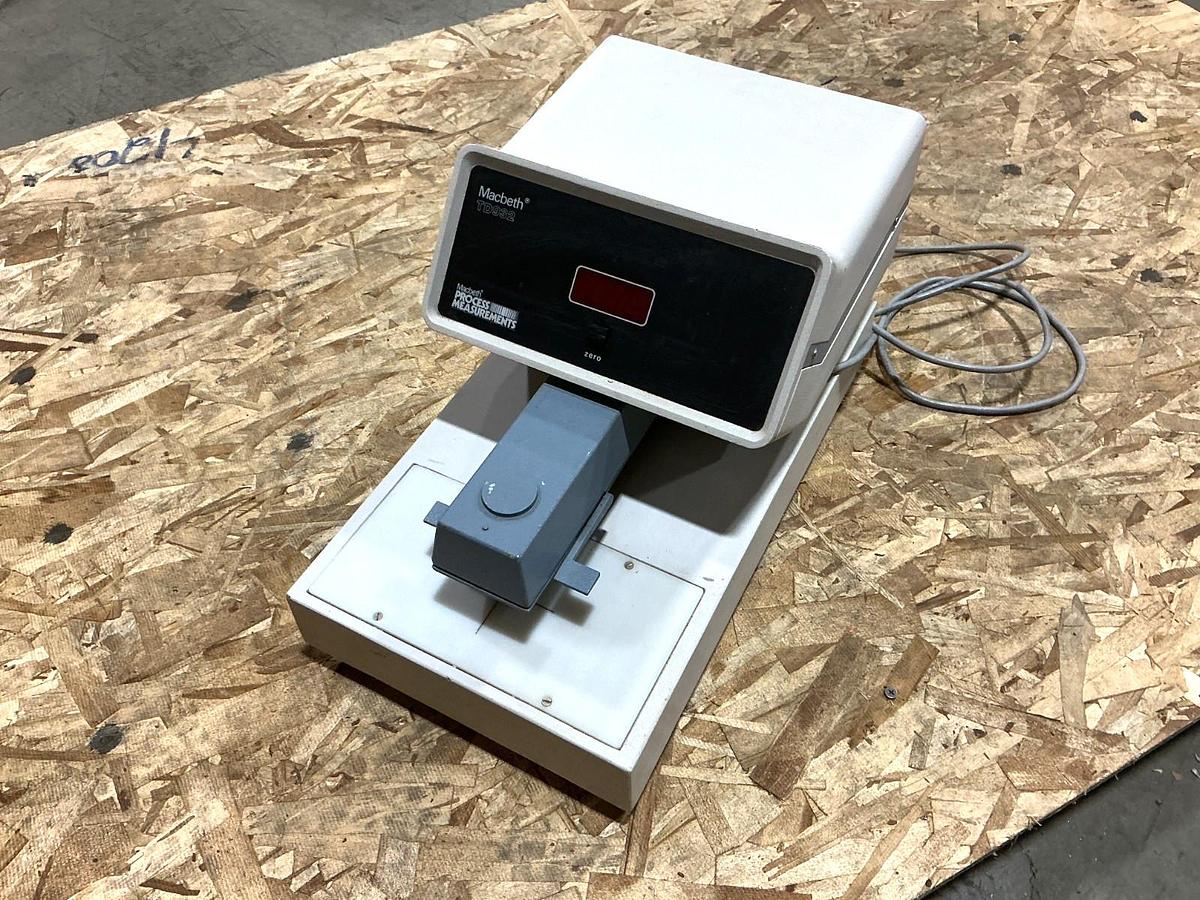 Used Macbeth Process Measurements TD-932 Densitometer 52Watts 50/60-Cycles 115V TD932