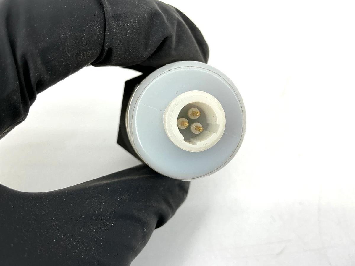 New Eaton E59-M30C129A01-A1 Ser G4 Prox Sensor 3-Pin Sn=29mm 20-132VAC - No Box