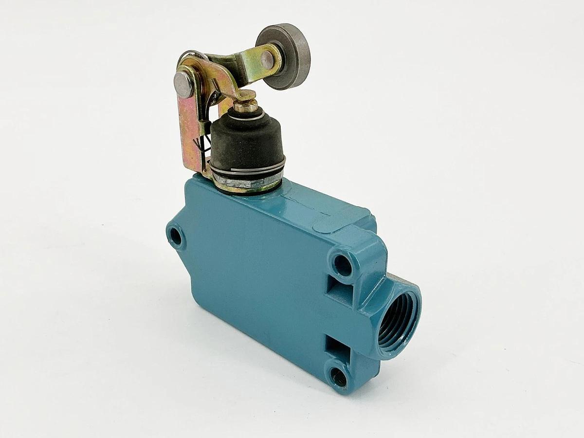 New Honeywell DTF2-2RN2-RH Limit Switch 10A 125/250V
