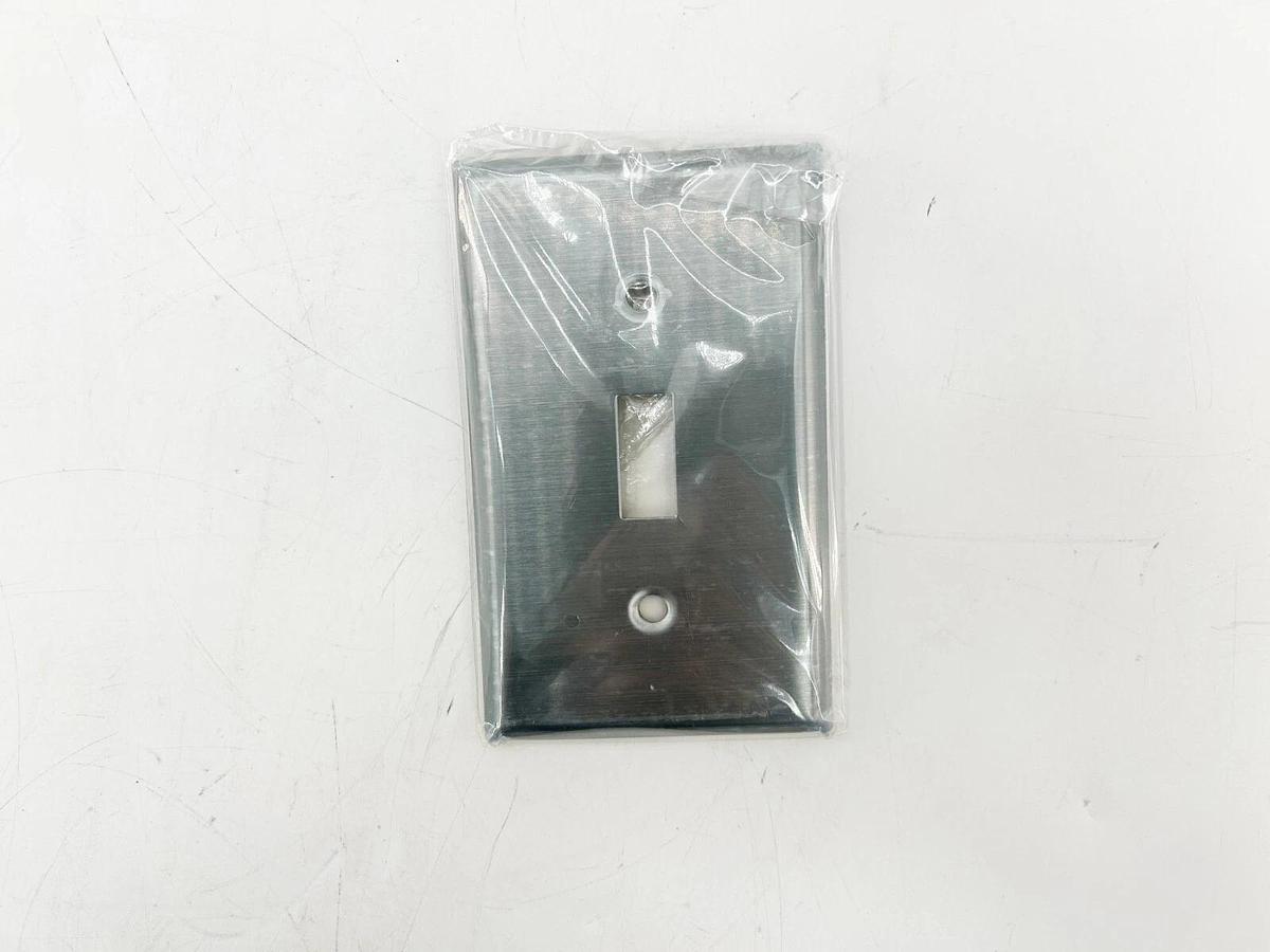New Eaton 93071-BOX1 Stainless Steel Wallplates Box of 10
