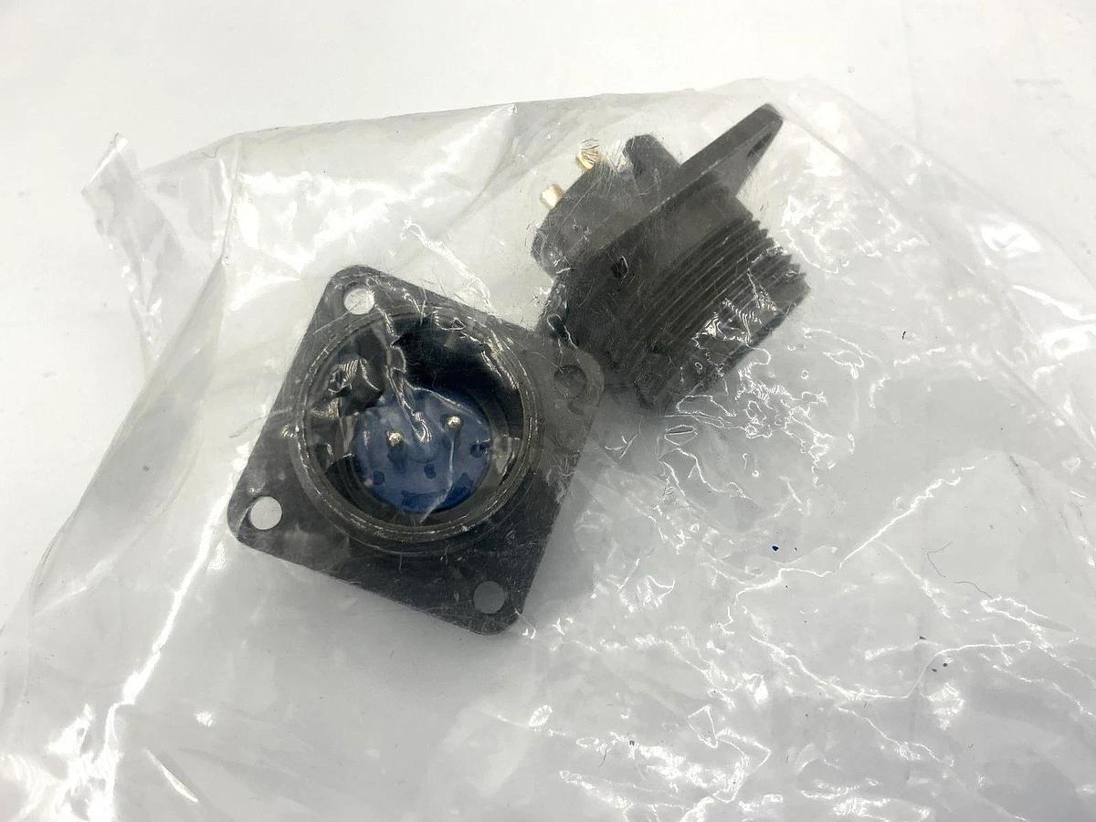 Lot of 2 New Amphenol 97-3102A14S-9PX Connector Receptacle Male 2-Pin