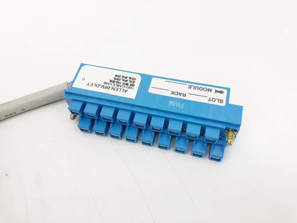 New Allen-Bradley 1492-CABLE100B Ser. C Pre-Wired Cable For SLC500 10m - No Box